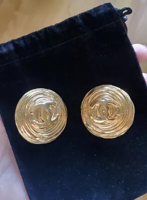 $550 • Buy CHANEL Large Vintage Golden CC Clip On Earrings $650.00