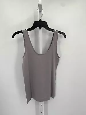 Size Large Misses Tank • $10