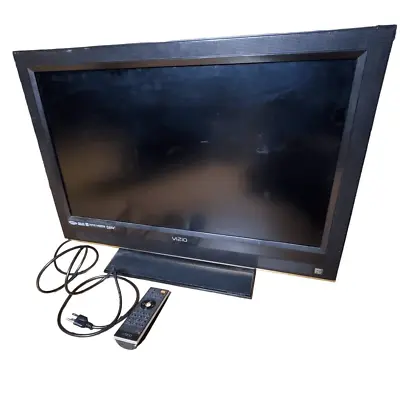 VIZIO VOJ-F1A VOJ320F1A HDTV 32  Flat Screen Television TV Powers On For Parts • $29.75