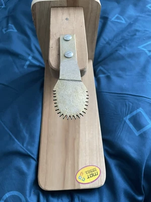 £10 • Buy Real Teak Wood Stainless Steel Coconut Scraper Table Top Grater Movable Chirava