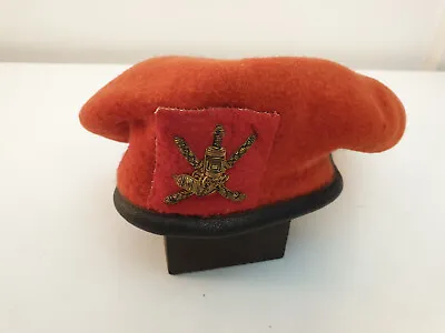 Military Beret Red With Cap Badge Size 7 • £74.99