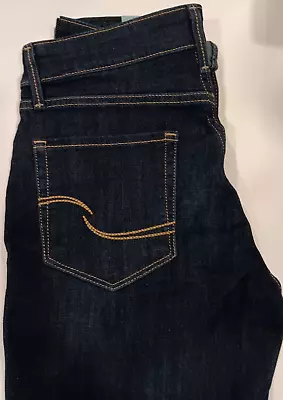 Women's Levi's Signature Jeans Modern Slim Cuffed Size 4 NWT • $24.99