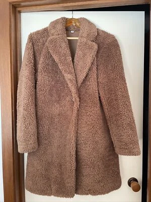 $16 • Buy Uniqlo Teddy Jacket Size M