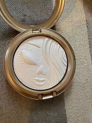 Mariah Carey Highlighter From MAC • £12