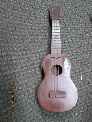 Vintage 1940's FAVILLA Ukulele • $15.50