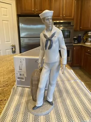 Lladro 6654 On Shore Leave - Brand New Condition In Original Box • $425