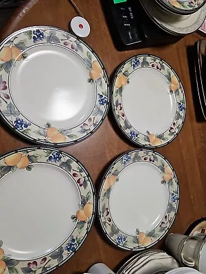 4 Mikasa Intaglio Garden Harvest  Dinner Plates LNC • $34.99