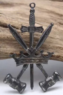 VINTAGE BLACK METAL SWORD GAVEL AND CROWN K. Of COLUMBUS MASONIC PENDANT FOB(DT) • $34.95