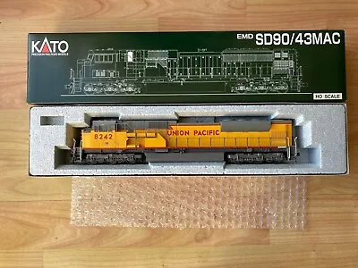 KATO HO Scale 37-6362 EMD SD90/43MAC Union Pacific #8242 • £150