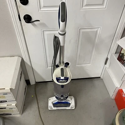 $105 • Buy Shark Lift Away Rotator Professional NV500 Upright Vacuum Cleaner RD DSCRPTN HN
