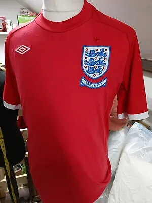 £15 • Buy England 2010-2012 Away Red Football Shirt Size 40 Chest South Africa Umbro