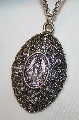 Pretty Filigree Silvertone Oval Latin Miraculous Mary Medal Pendant Necklace • $10.49