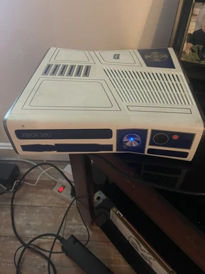 $199.99 • Buy R2D2 Xbox 360 Slim - Star Wars Limited Edition (CONSOLE ONLY, TESTED & WORKING!)