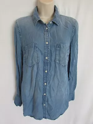 MERONA WOMANSS/M Blue Lyocell Button Long Sleeve CHAMBRAY COLLAR SHIRT • $10