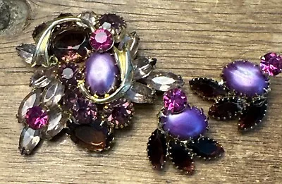 Vintage High End Costume Jewelry Set Pin & Earrings Rhinestone Purple & Pink • $17.05