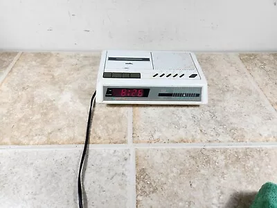 Vintage  SPARTUS Alarm Clock With Radio And Cassette Player White Pink Aqua • $9.99