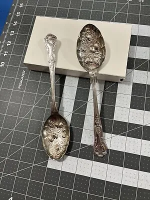 VTG Sheffield EPNS A1 Silver Plate Kings Pattern Berry Embossed Serving Spoons 2 • $22.38