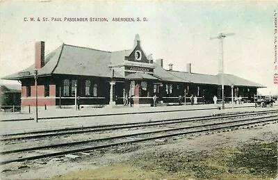 Postcard C M & St P Railroad Depot Aberdeen South Dakota • $12.95