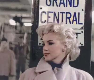 Marilyn Monroe -  Beautiful Face In Front Of The Grand Central Station In N. Y. • $2.22