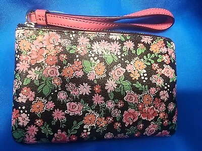 Coach Corner Zip Wristlet In Posey Cluster Floral Print Coated Canvas F56504 • $45.50