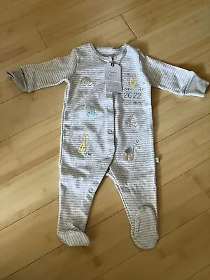 £2.50 • Buy Baby Sleepsuit 0-3 Months