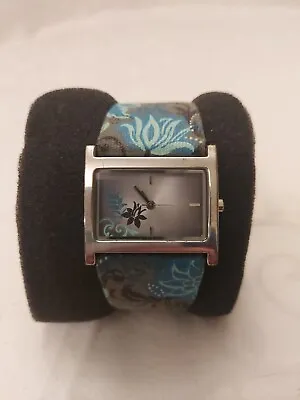 £4 • Buy Accessories @ New Look Watch Silver Tone With Blue Floral Strap With New Battery