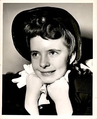 LAE1 1949 Orig Bob Martin Photo CHILD ACTRESS MARGARET O'BRIEN BRACES ON TEETH • $20