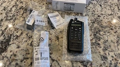 $299.95 • Buy Motorola XPR6550 UHF Portable AAH55TDH9LA1AN, UHF 450-512 MHz Radio With Extras.