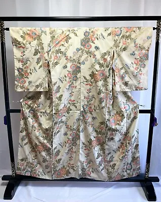 Vintage Japanese Kimono - Beautiful Silk Kimono Robe • $48