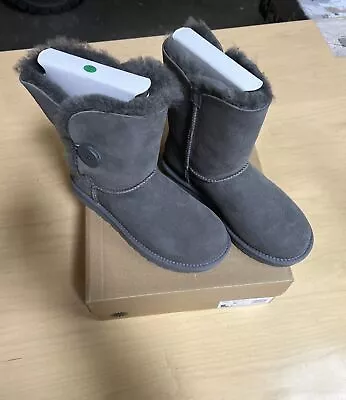 UGG Women's Bailey Button II Boot Grey  Size 6 • $79.94