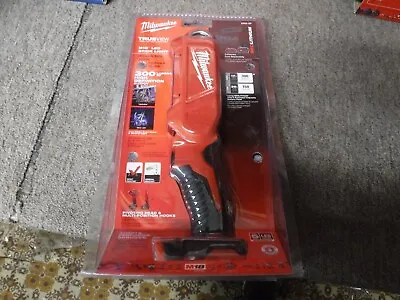 *NEW* Milwaukee M18 Cordless 300-Lumen LED Stick Light (Tool-Only) 2352-20 • $44.95