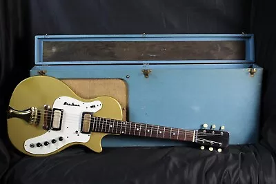 Vintage 1964 AIRLINE MODEL 7214 With AMP In CASE. Excellent Goldtop 3/4 Size • $1600