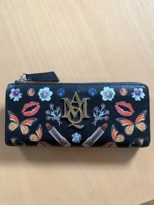 $210 • Buy Alexander McQueen Wallet Leather Great Condition 