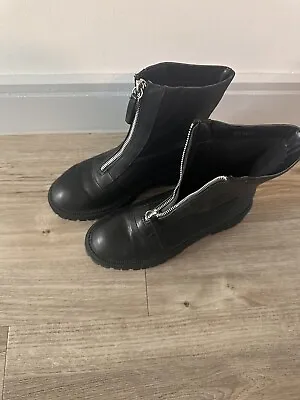 London Rebel Boots 4 • £12