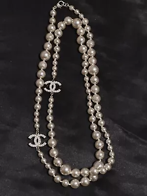 Chanel Golden Vintage Pearl Necklace • $530