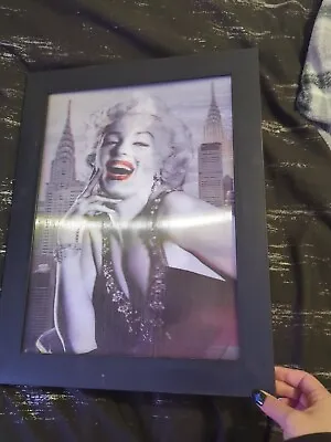 Marilyn Monroe 3 Photo Lenticular Print In Frame  • $20