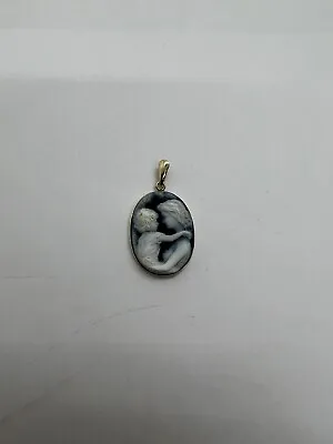 Vintage 14K Yellow Gold Blue Agate Cameo Pendant Mother And Child • $200