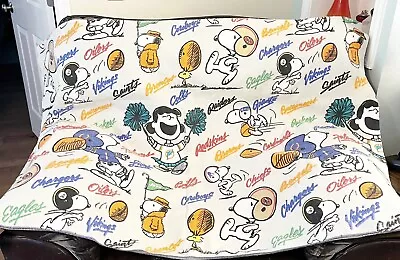 Vintage Snoopy NFL Peanuts Blanket Chatham 1965 Browns Eagles Cowboys 90”x64.5” • $109.99