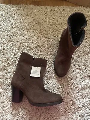 Levis Brown Suede Ankle Boots Size 3.5 New • £34.99