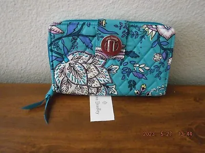 Vera Bradley Rfid Turnlock Wallet In Peacock Garden  Nwt • $33