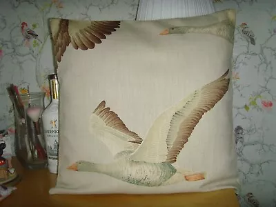NEW MADE IN FLYING GEESE  BEIGE DESIGNER PRINT CUSHION COVER For 16in Pad • £6.99