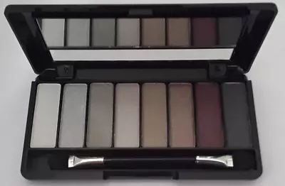 Manhattan Eyemazing Nudes Eye Shadow Palette -  200 Shades Of Manhattan • £3.50