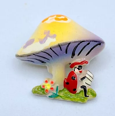 A3-2522 Vintage Brooch Signed Korea Gold Tone Pin 1  Enamel Mushroom Ladybug • $5.99