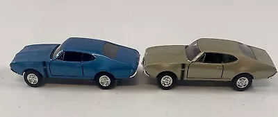 *BRAND NEW* Welly Lot Of 2 Diecast Cars 1968 Oldsmobile 442 Gold And Blue 4 Inch • $24.95