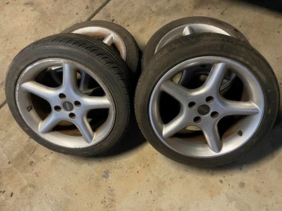 $80 • Buy Set Of 4 Wheels Tyres Rims And Tyres From Nissan Pulsar
