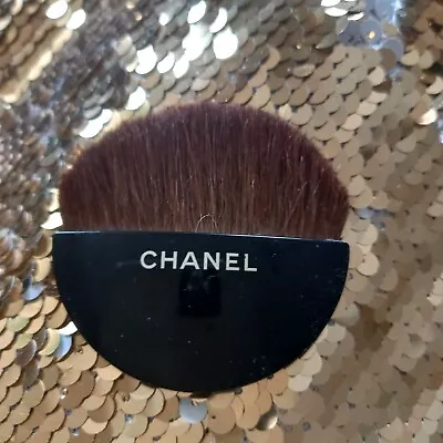 £5.50 • Buy NEW CHANEL MAKE UP BRUSH - FLAT BRUSH/BLUSH FREE P&p