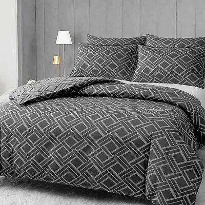 Microfiber Reversible Double Duvet Cover Set With Matching Pillowcases • £18.99