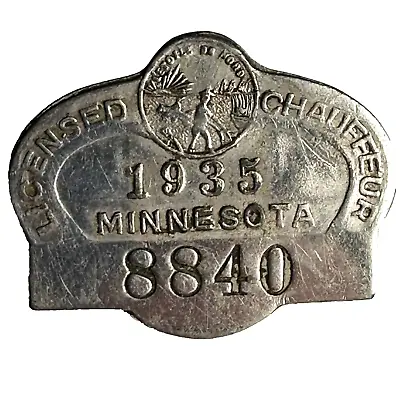 1935 Minnesota Chauffeur License 8840  1.25 H Pin Back Badge • $29.99