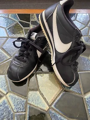 Nike Cortez Classic Shoes Black / White Leather Sneakers Women’s US 7 • $45