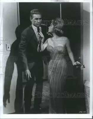 1965 Press Photo Sue Ane Langdon Harve Presnell Passing - RRS61601 • $19.99